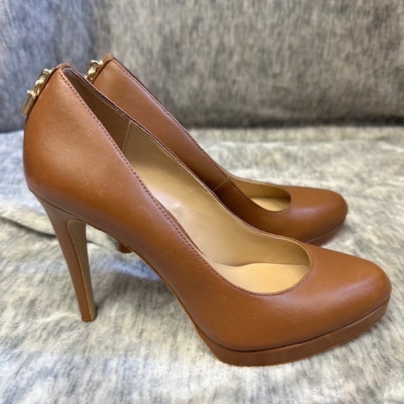 Michael Kors size 7 Chestnut Brown Heels - Picture 3 of 7
